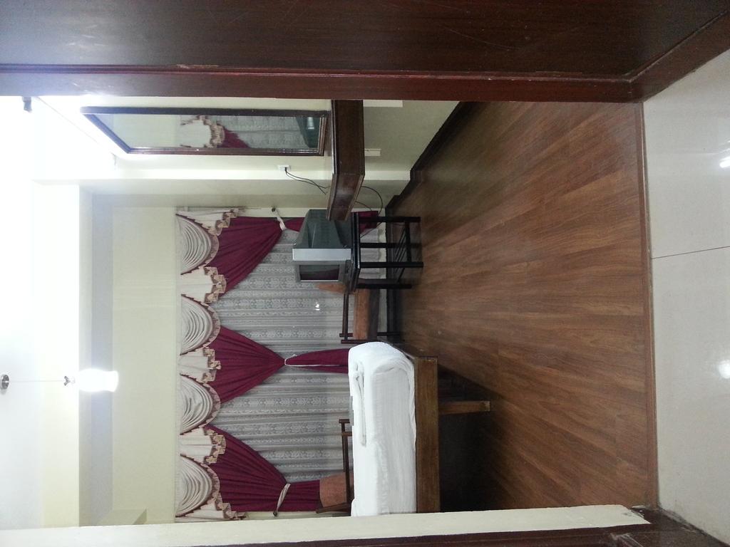 Hotel Preethi Palace Ooty Room photo